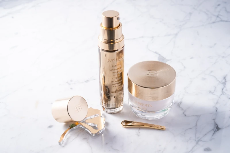 Sisley Supremÿa極致夜間奇蹟逆時精萃及精質霜。 Sisley Supremÿa極致夜間奇蹟逆時精萃及精質霜。