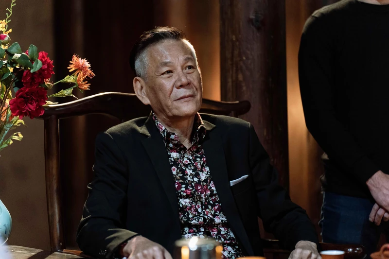 《地獄里長》已故演員龍劭華飾演議長「林水木」,外表兇狠霸氣,實則相當怕老婆 《地獄里長》已故演員龍劭華飾演議長「林水木」,外表兇狠霸氣,實則相當怕老婆