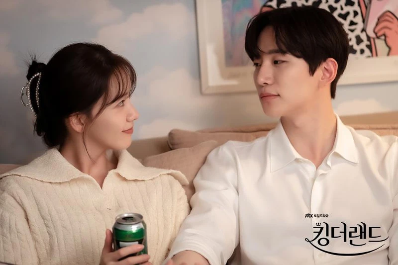 潤娥與李俊昊兩人把「眼裡滿滿都是你」演得分不清是戲了 潤娥與李俊昊兩人把「眼裡滿滿都是你」演得分不清是戲了