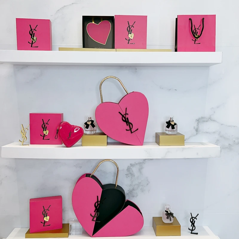 YSL 2023七夕情人節限定禮贈示意。 YSL 2023七夕情人節限定禮贈示意。
