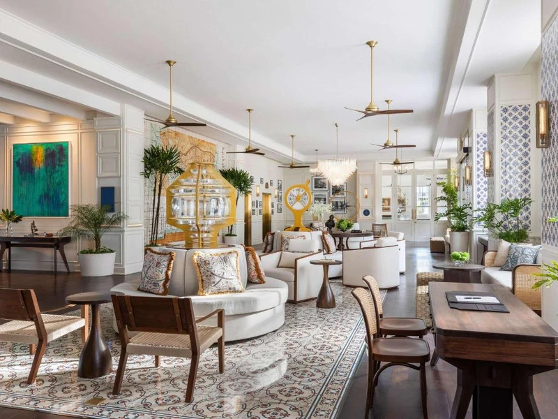 室內則將宏偉與奢華融為一體。 室內則將宏偉與奢華融為一體。