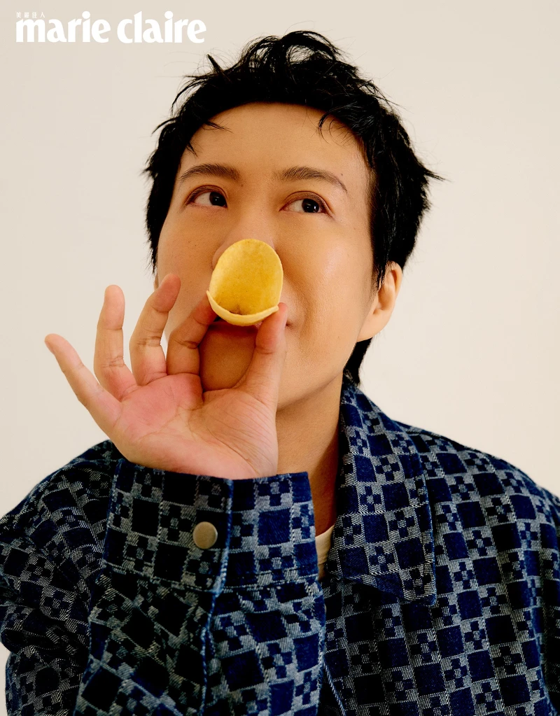 橘色漸層踢恤，agnès b.。