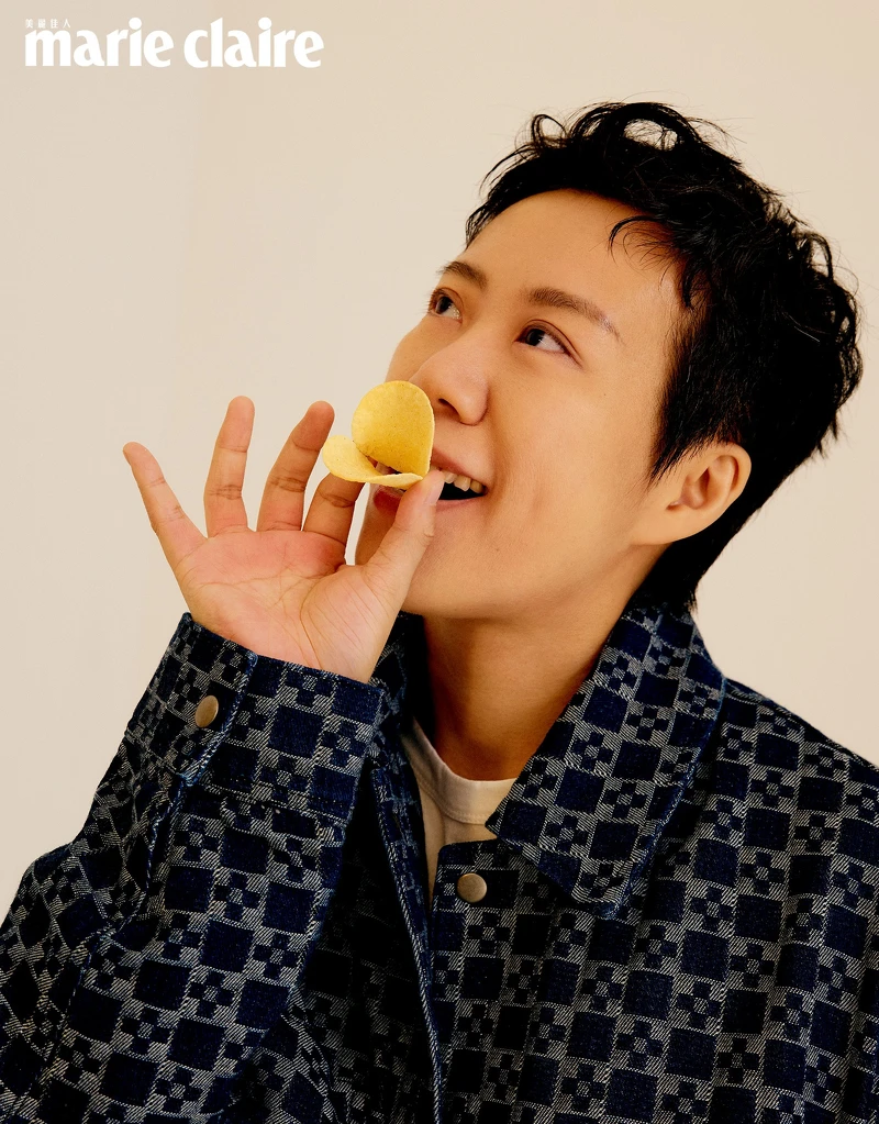 橘色漸層踢恤，agnès b.。