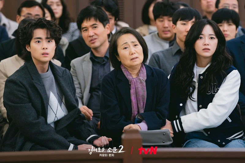 《驅魔麵館2》蘇炆(左)、馬媽媽(中)、哈娜(右)