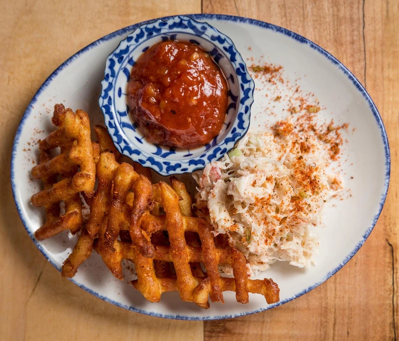 招牌的美國喬納蟹沙拉套餐。