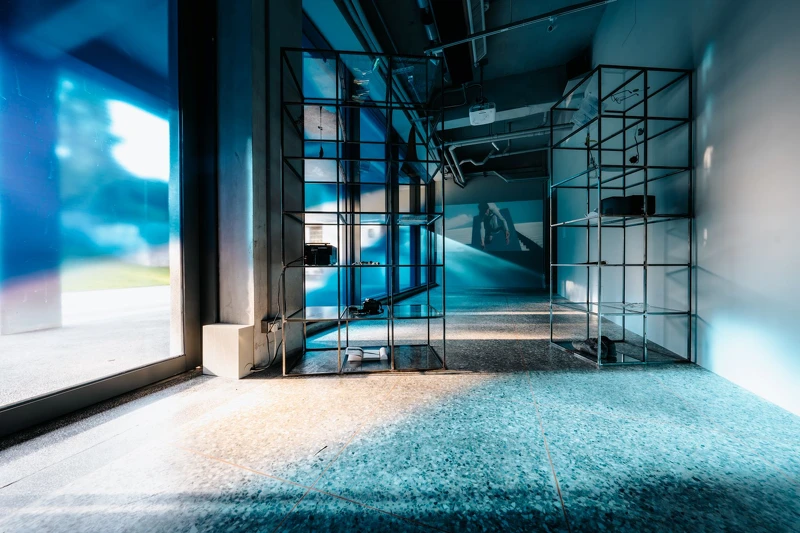 從宇宙遠處、地球，到近身關係，生命的訊息將如何被留下？《Leave A Message 留言》展 Artist：周書毅Chou Shu-Yi © ALIEN Art Centre 永添藝術．金馬賓館當代美術館