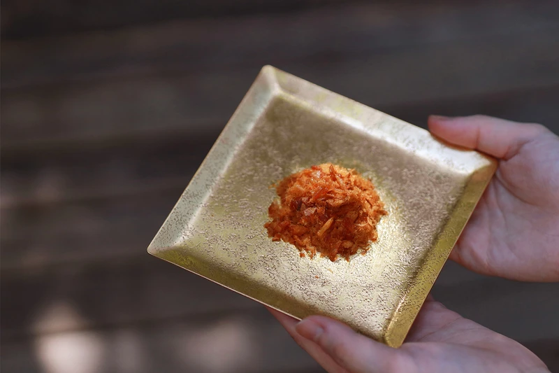 此次森/CASA 與「糯夫米糕」共同提出油蔥肉鬆企劃。