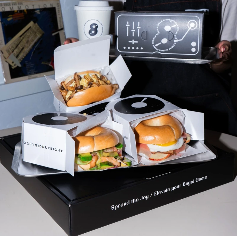 主廚受過紐約飲食文化的洗禮，因此將「奶昔」與「貝果」大家都喜愛的國民美食帶回台灣。