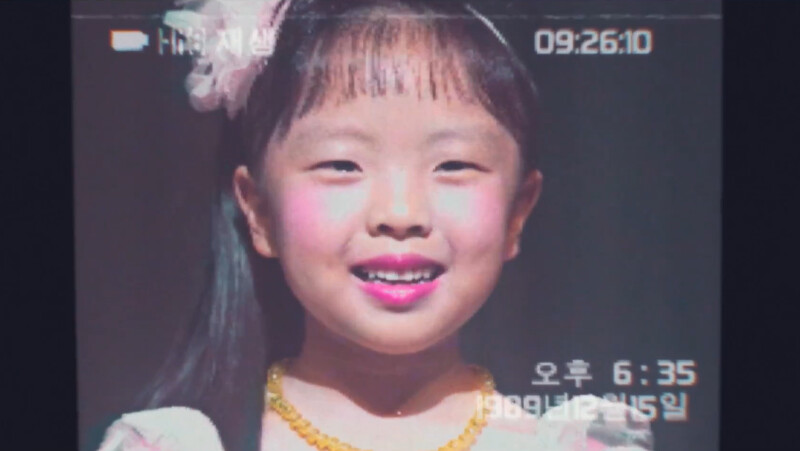 《假面女郎》金貌美幼稚園才藝表演的錄影畫面