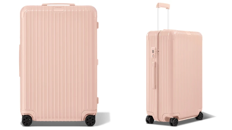 RIMOWA Essential Check-In L Petal 花瓣粉行李箱 NT$38,200。 RIMOWA Essential Check-In L Petal 花瓣粉行李箱 NT$38,200。