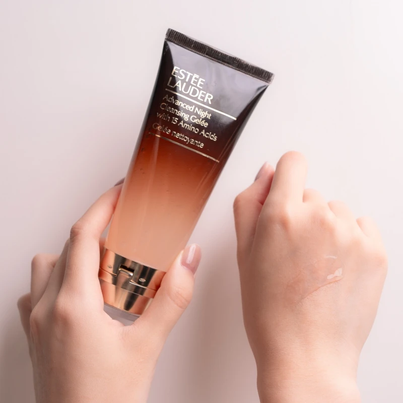 雅詩蘭黛特潤超導醒膚潔顏蜜100ml,NT1,450 雅詩蘭黛特潤超導醒膚潔顏蜜100ml,NT1,450