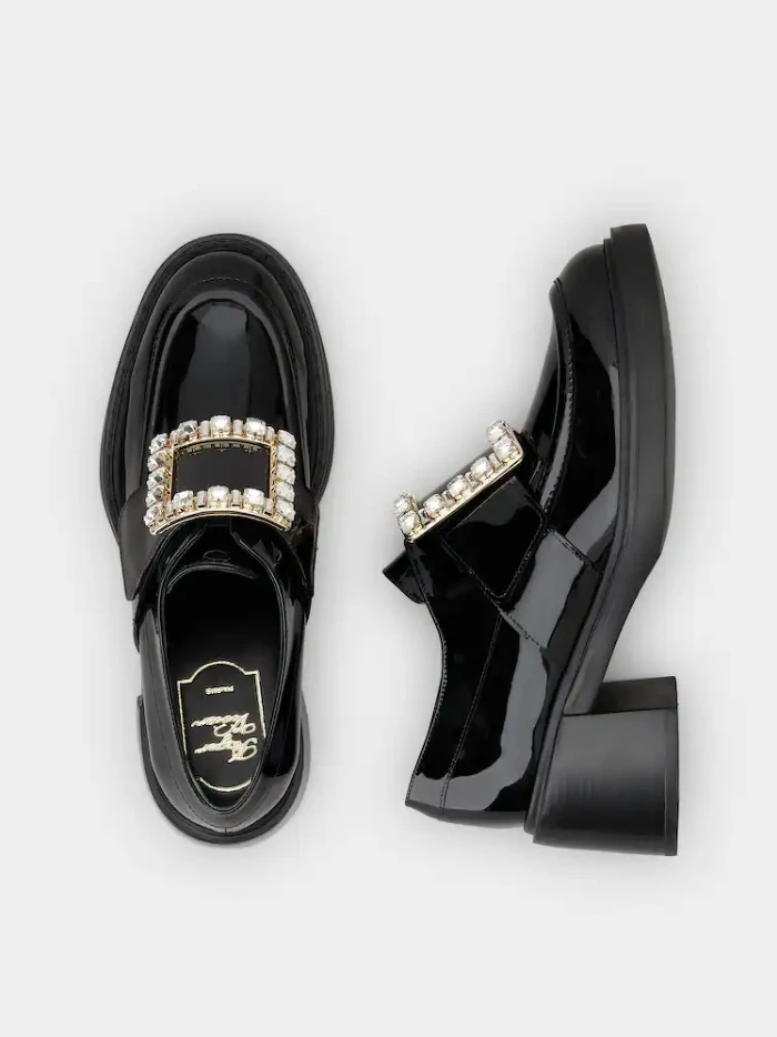 Roger Vivier Viv' Rangers Rhinestone Buckle Loafers。 Roger Vivier Viv' Rangers Rhinestone Buckle Loafers。