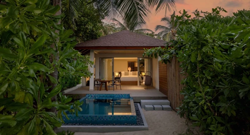 相較過去馬爾地夫住房價格，相較下法雷斯安凡尼臻選度假酒店顯得平易近人。