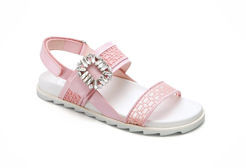 Slidy Viv Sandal馬卡龍粉LOGO網紗牛皮涼鞋 NT$56,000。