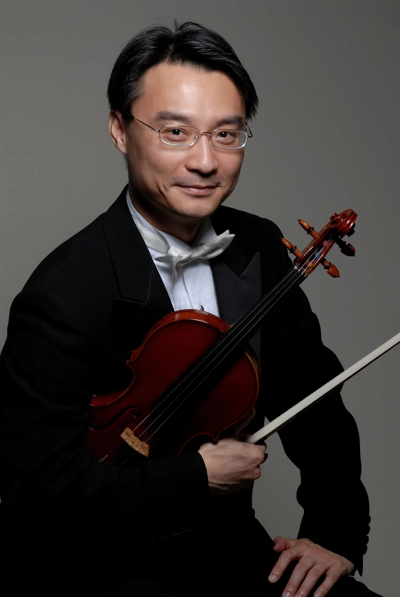「2023誠品大師名家」特邀曾任曾任德國德特蒙歌劇院第二小提琴首席的薛志璋於10.21浪漫巨獻《經典布拉姆斯之夜》。 「2023誠品大師名家」特邀曾任曾任德國德特蒙歌劇院第二小提琴首席的薛志璋於10.21浪漫巨獻《經典布拉姆斯之夜》。