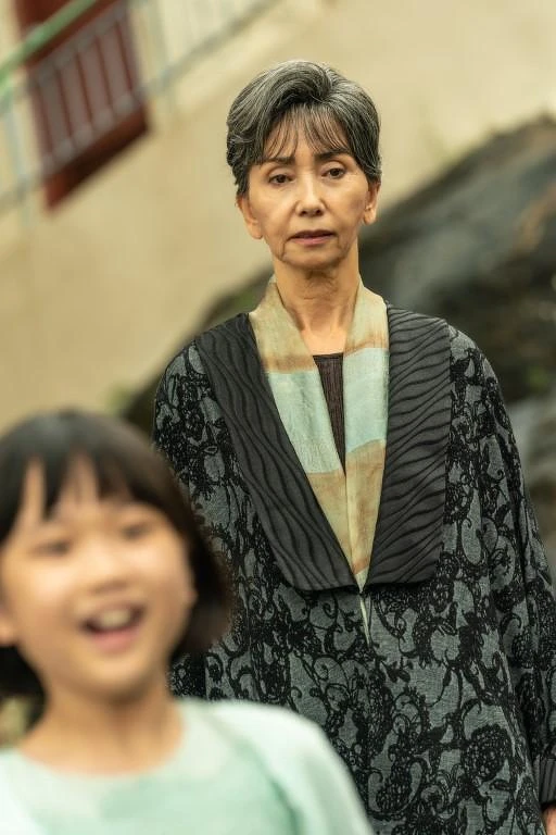 《假面女郎》申永熙(後)對於外孫女金美貌的教養方式,和金貌美一樣罵就對了 《假面女郎》申永熙(後)對於外孫女金美貌的教養方式,和金貌美一樣罵就對了