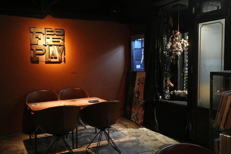 餐廳位於捷運芝山站商圈。 餐廳位於捷運芝山站商圈。