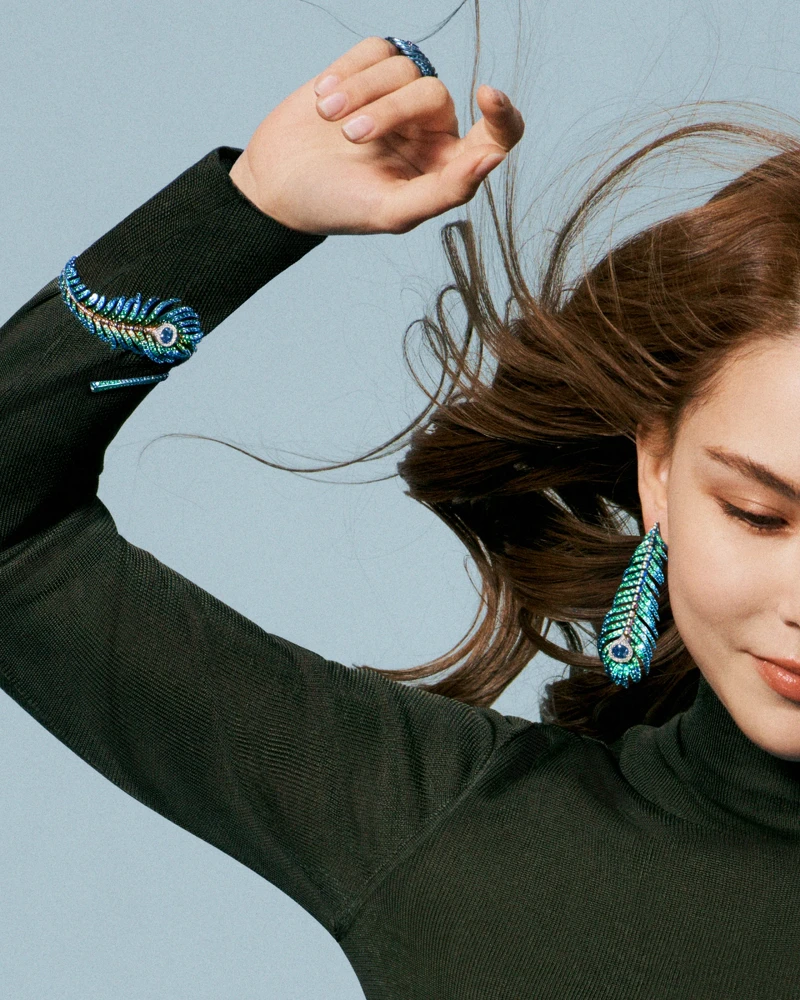 寶詩龍品牌大使昆凌演繹全新Plume de Paon孔雀羽毛系列 寶詩龍品牌大使昆凌演繹全新Plume de Paon孔雀羽毛系列