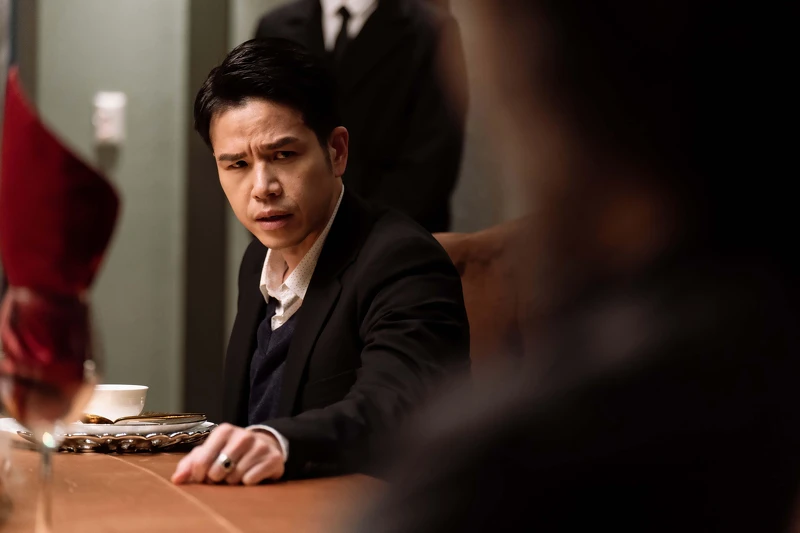 《地獄里長》隆宸翰飾演立委「張榮亮」個性囂張跋扈，坦言入戲需要打開內心灰暗開關