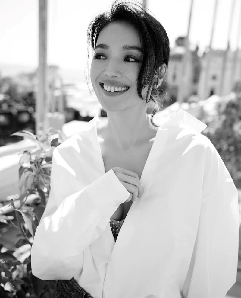 舒淇在2023年威尼斯影展的珠寶穿搭造型盤點