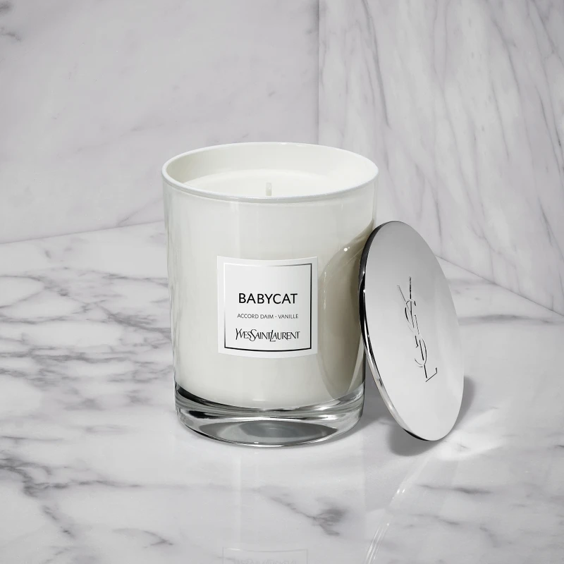 YSL時尚訂製香氛蠟燭-豹紋皮衣165g,NT2,950 YSL時尚訂製香氛蠟燭-豹紋皮衣165g,NT2,950