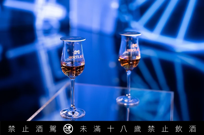 慕赫16年單一麥芽威士忌。