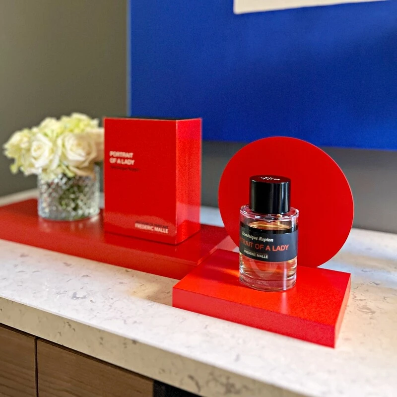 Editions de Parfums Frédéric馥馬爾香氛出版社仕女肖像淡香精。 Editions de Parfums Frédéric馥馬爾香氛出版社仕女肖像淡香精。