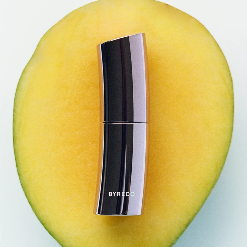 Byredo 2023限量芒果護唇膏形象圖。 Byredo 2023限量芒果護唇膏形象圖。