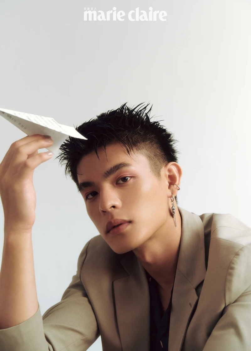 邱以太:卡其色西裝外套、印花襯衫,both by Allsaints。 邱以太:卡其色西裝外套、印花襯衫,both by Allsaints。