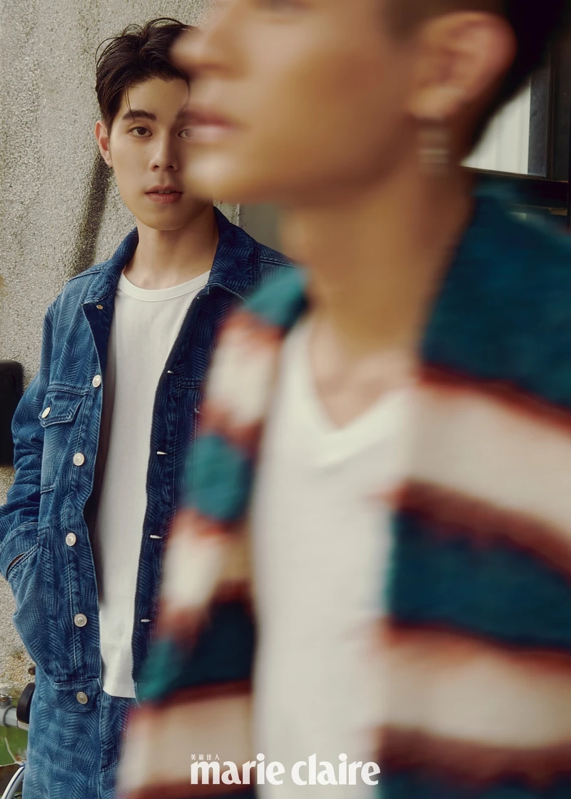 詹懷雲:丹寧印花套裝,Isabel Marant。邱以太:條紋馬海毛針織衫。 詹懷雲:丹寧印花套裝,Isabel Marant。邱以太:條紋馬海毛針織衫。