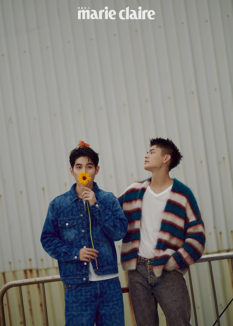 詹懷雲:丹寧印花套裝,Isabel Marant。邱以太:條紋馬海毛針織衫,Isabel Marant;刷色丹寧褲,Sandro。 詹懷雲:丹寧印花套裝,Isabel Marant。邱以太:條紋馬海毛針織衫,Isabel Marant;刷色丹寧褲,Sandro。