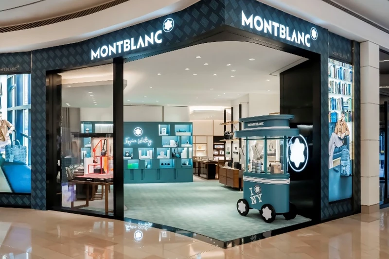 MONTBLANC台北101旗艦店特別換上特殊店裝,慶祝Extreme 3.0系列皮件上市。 MONTBLANC台北101旗艦店特別換上特殊店裝,慶祝Extreme 3.0系列皮件上市。