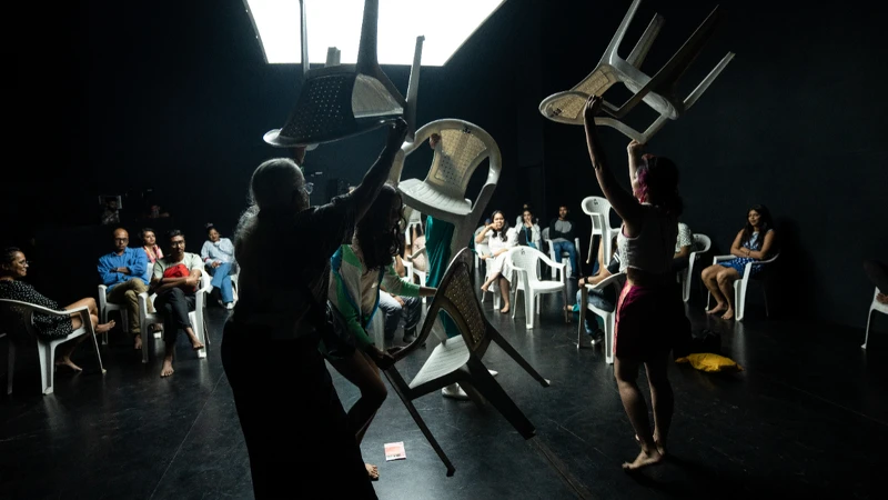 《沒有人是局外人》（Terms and Conditions Apply）