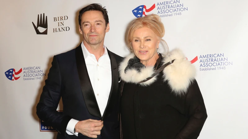 休傑克曼和黛博拉相差13歲。 休傑克曼和黛博拉相差13歲。