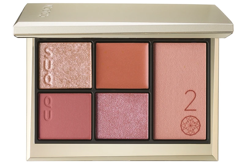 SUQQU 20週年限定眼頰彩盤(#102夢咲光YUMESAKIKOU)9.2g,NT3,750 SUQQU 20週年限定眼頰彩盤(#102夢咲光YUMESAKIKOU)9.2g,NT3,750