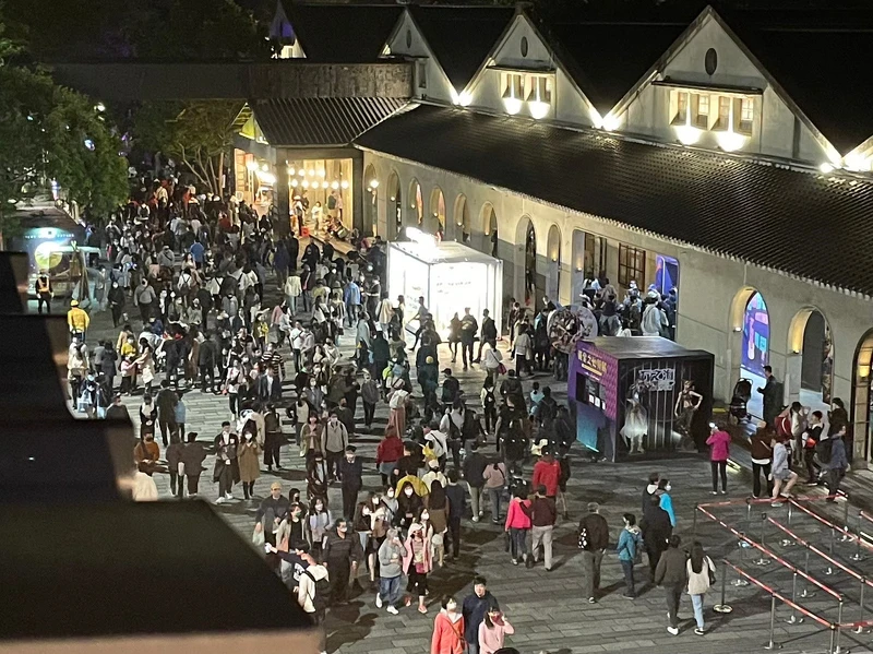 松山文創園區響應2023白晝之夜 戶外24小時開放。照片提供,松山文創園區。 松山文創園區響應2023白晝之夜 戶外24小時開放。照片提供,松山文創園區。