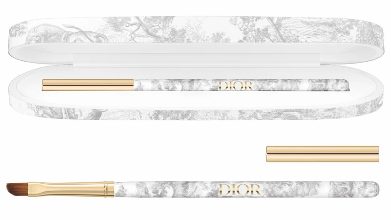 迪奧高訂非凡唇刷,NT6,400 迪奧高訂非凡唇刷,NT6,400