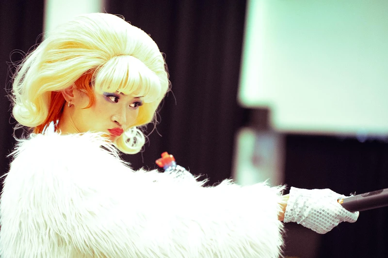 劇場小王子周家寬在音樂劇《搖滾芭比》全新中文版中演出海德薇格一角 劇場小王子周家寬在音樂劇《搖滾芭比》全新中文版中演出海德薇格一角