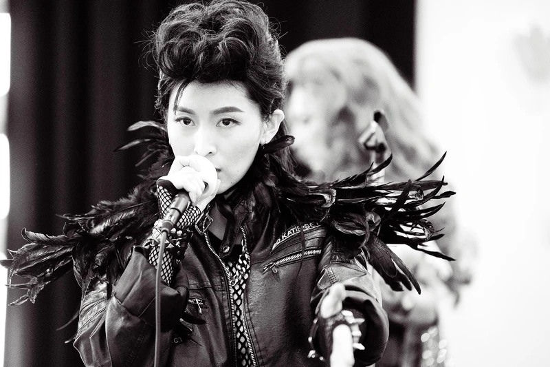 火山系搖滾女聲管罄在音樂劇《搖滾芭比》全新中文版中演出「伊扎克」一角 火山系搖滾女聲管罄在音樂劇《搖滾芭比》全新中文版中演出「伊扎克」一角