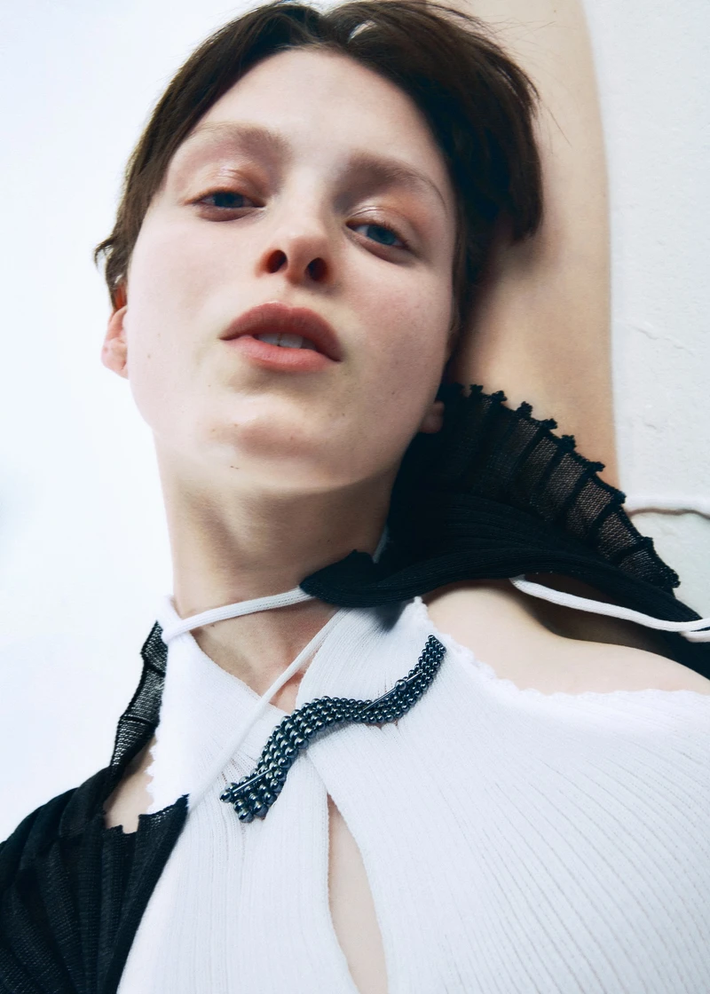 喬治傑生 x A. Roege Hover 全新月光葡萄膠囊系列珠寶 形象圖