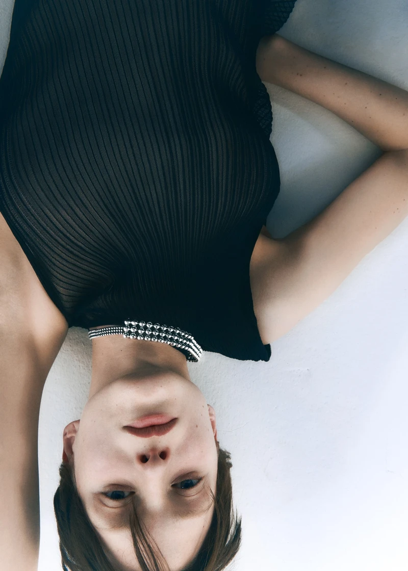 喬治傑生 x A. Roege Hover 全新月光葡萄膠囊系列珠寶 形象圖