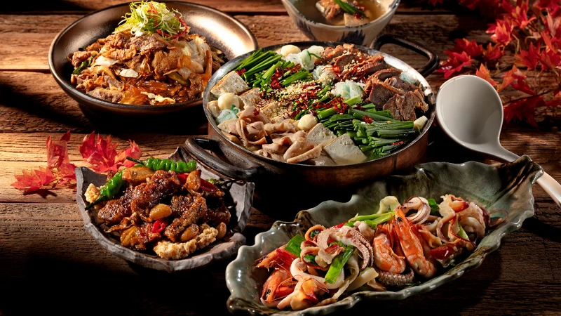 欣葉日本料理必吃的還有博多牛腸風味鍋。