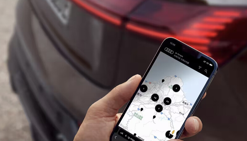 Audi 車主可於 Apple Store 或 Google Play 免費下載 myAudi TW app。 Audi 車主可於 Apple Store 或 Google Play 免費下載 myAudi TW app。