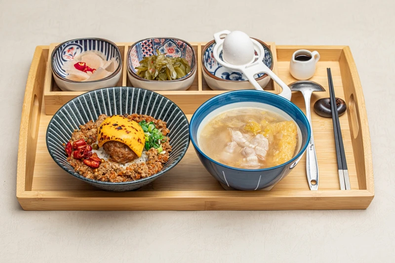 肉大人近日與姊妹店「肉旨房」聯手推出全新商業午餐。