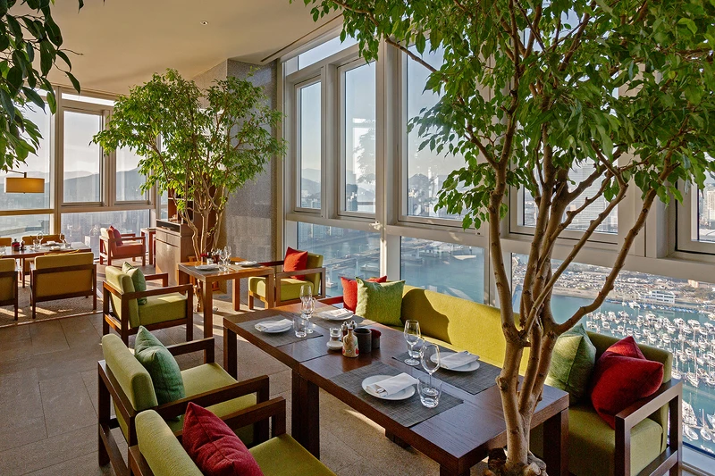 31樓則有「Living Room」義大利料理餐廳。