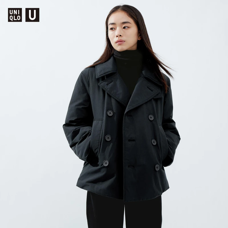 U PADDED 短版大衣 售價NT$4,990。 U PADDED 短版大衣 售價NT$4,990。