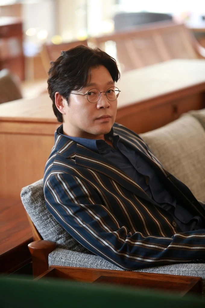 劉宰明 飾演 金國鎬 劉宰明 飾演 金國鎬