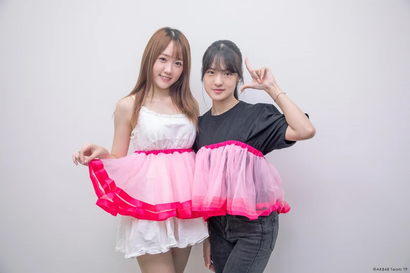 AKB48 Team TP成員翁彤薰、李佳俐擔任女聲演唱