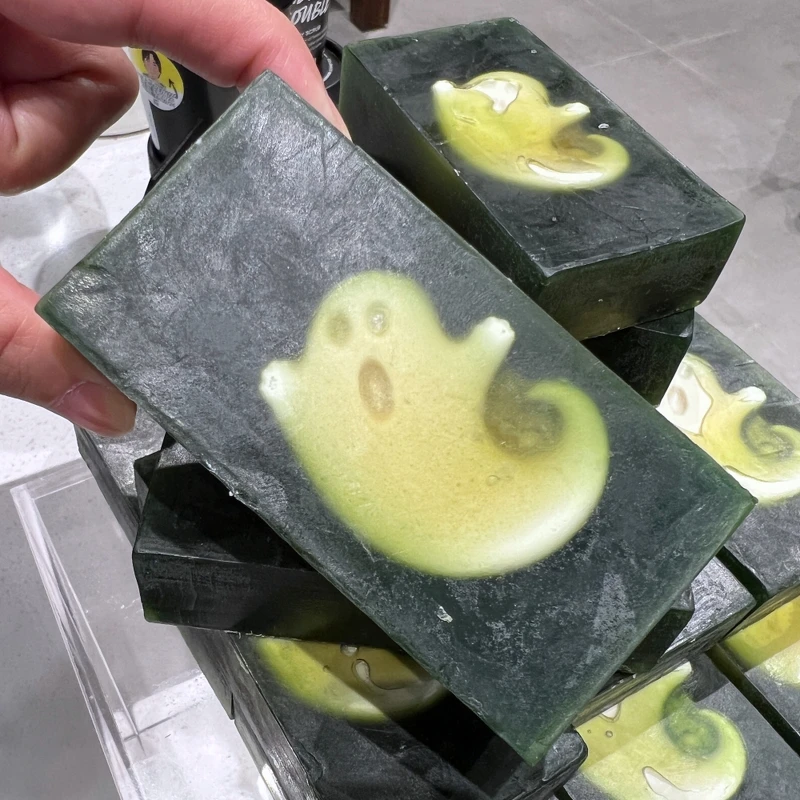 LUSH黑夜閃靈香氛皂,NT280 LUSH黑夜閃靈香氛皂,NT280