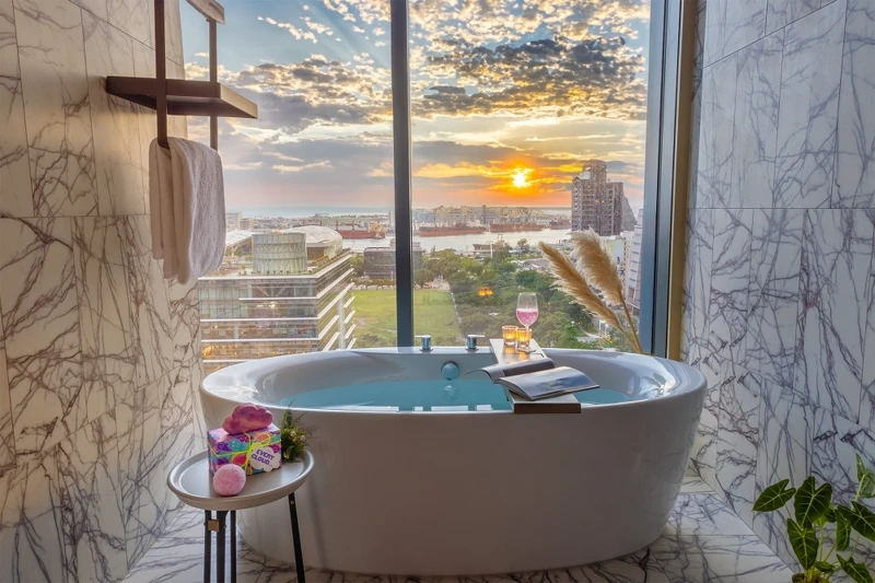 LUSH與高雄洲際酒店推出限量住房專案。 LUSH與高雄洲際酒店推出限量住房專案。